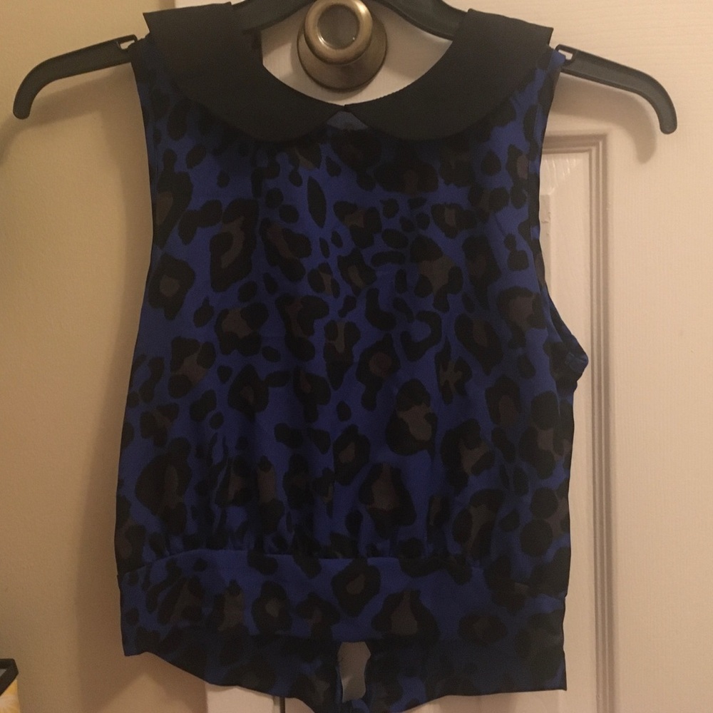 Trac medium (size 4/6) shirt